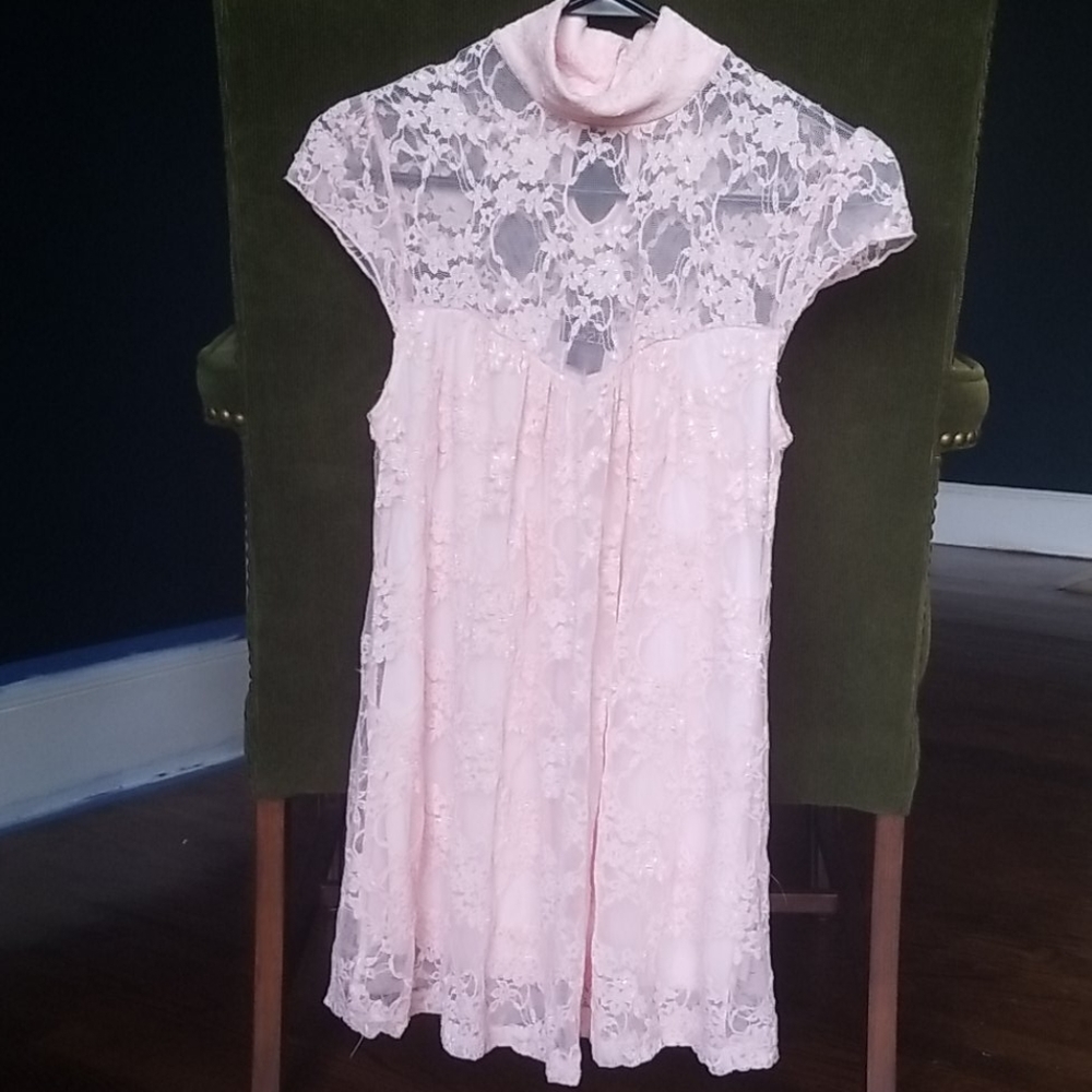 Lacey Pink Sleevless Top